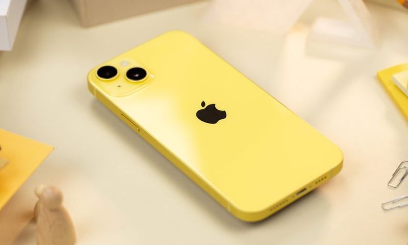 Mệnh Kim có hợp màu đen không? Có nên mua iPhone màu đen?