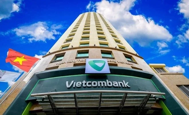 100 triệu gửi ngân hàng Vietcombank lãi suất bao nhiêu?