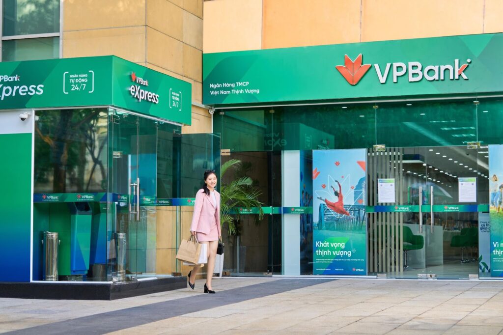 VPBank là ngân hàng gì? Số tổng đài VPBANK 24/24