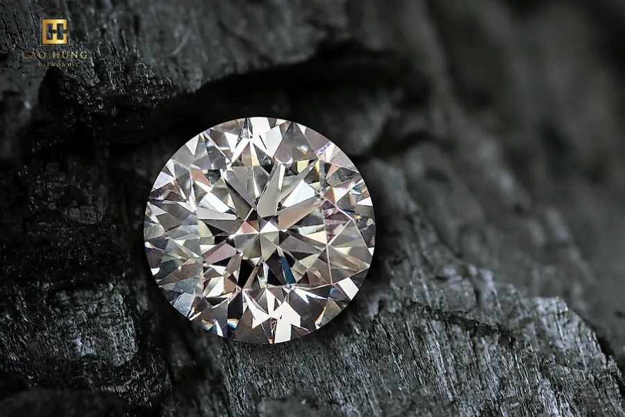 Kim cương 1 carat, 2 carat, 10 carat… giá bao nhiêu tiền?