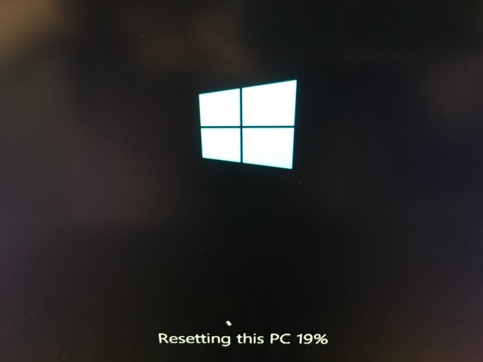 Reset Windows 10 về trạng thái ban đầu