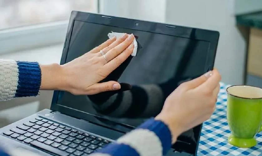 Nguyên nhân, cách khắc phục lỗi màn hình laptop bị đốm sáng, trắng to nhỏ