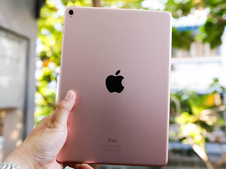 Sau 4 năm ra mắt iPad Pro 9.7 inch 2016 vẫn đáng mua không?