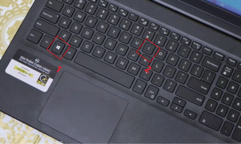 Màn hình laptop bị tối nguyên nhân do đâu? Cách khắc phục hiệu quả